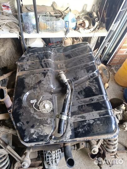 Топливный бак нива 2131