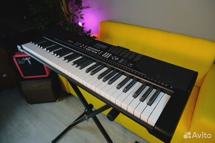 Синтезатор / Цифровое Пианино (+ аксессуары)