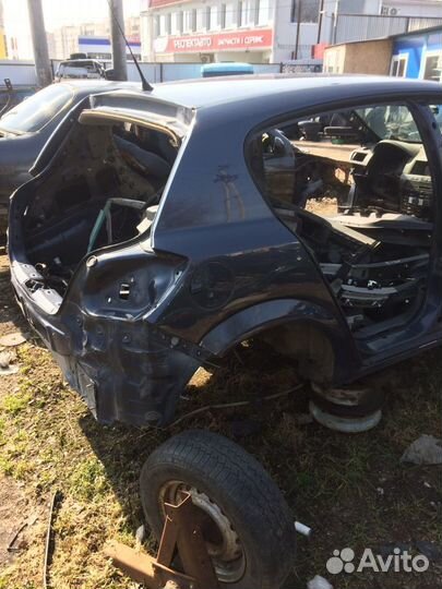 Четверть задняя правая Opel Astra H