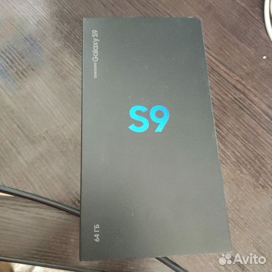Samsung Galaxy S9, 4/64 ГБ