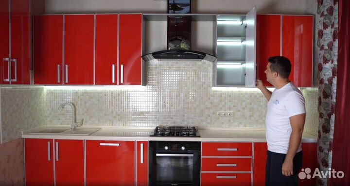 Система умной подсветки кухни реагирующая на движе