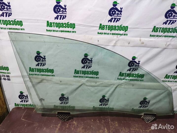 Стекло двери передней правой Audi A8 D3