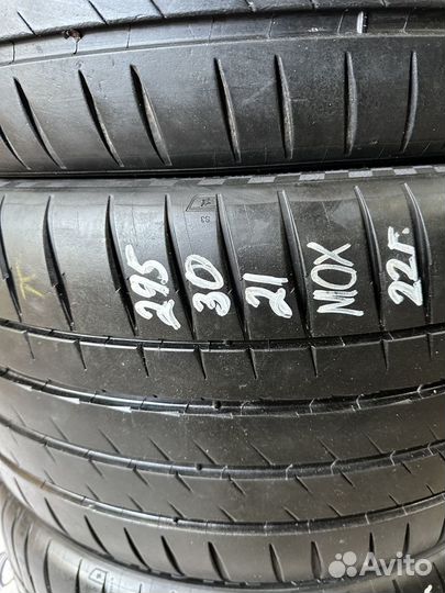 Michelin Pilot Sport 4 S 265/35 R21 и 295/30 R21 101Y