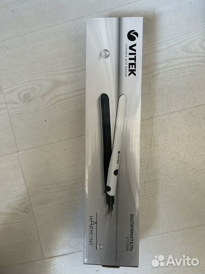 Выпрямитель для волос новый