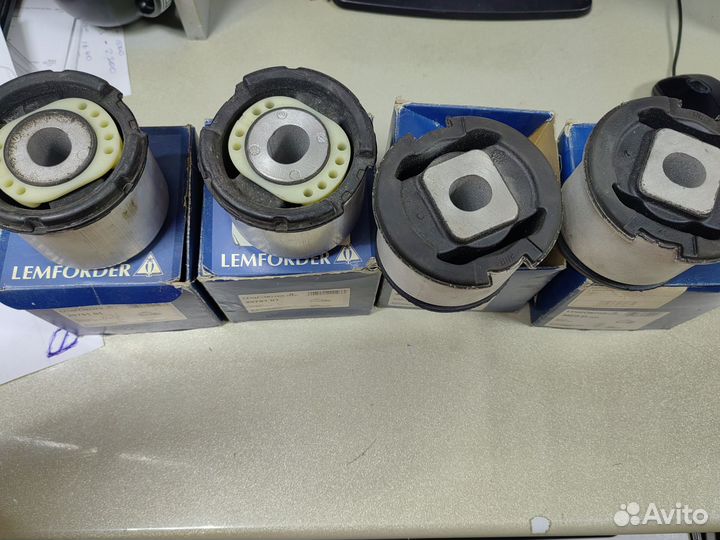 Сайлентблоки заднего подрамника Audi A6 C6