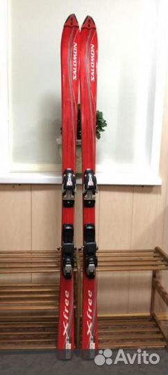 Продам лыжи с ботинками и лыжные палки
