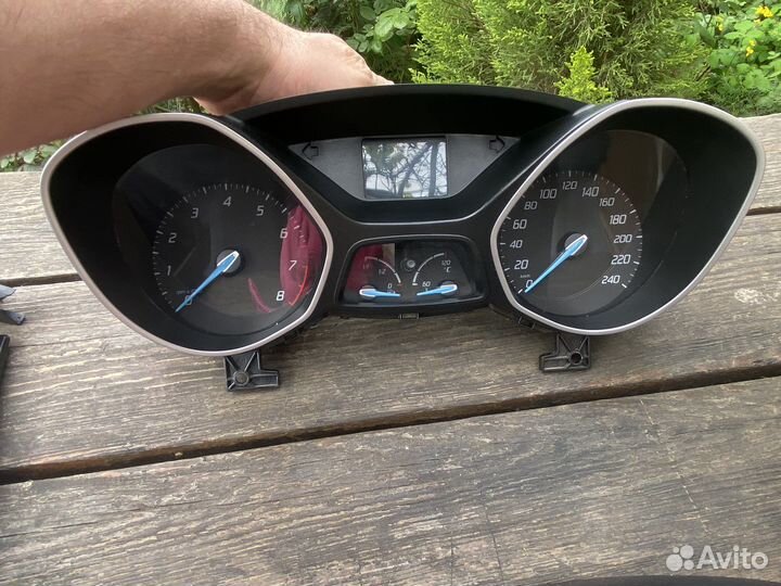Спидометр ford focus 3