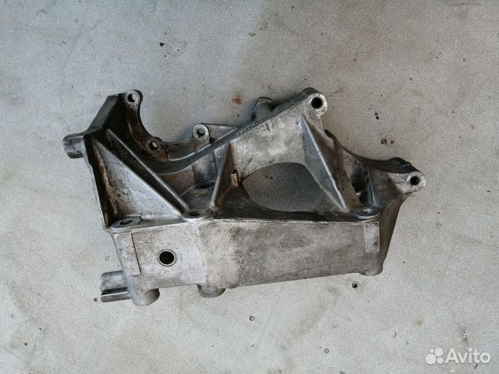 Кронштейн крепления гур 2.0 NSE для Ford Galaxy