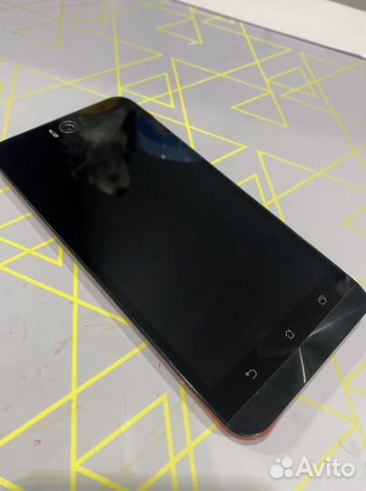 Телефон asus zenfon selfie