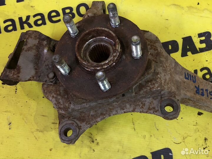 Передний правый поворотный кулак Chrysler Sebring