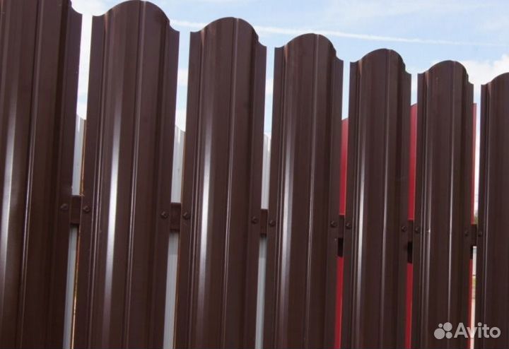 Штакетник металлический, в наличии и под заказ
