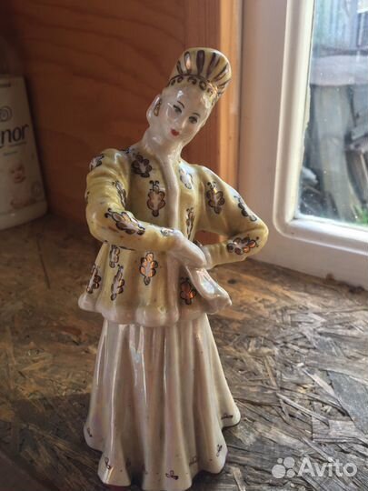 Фарфоровые статуэтка Лебедушка СССР