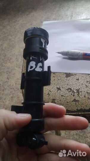 Форсунка омывателя Volkswagen Passat B6