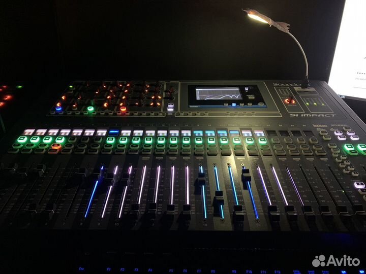 Микшерный пульт Soundcraft Si Impact