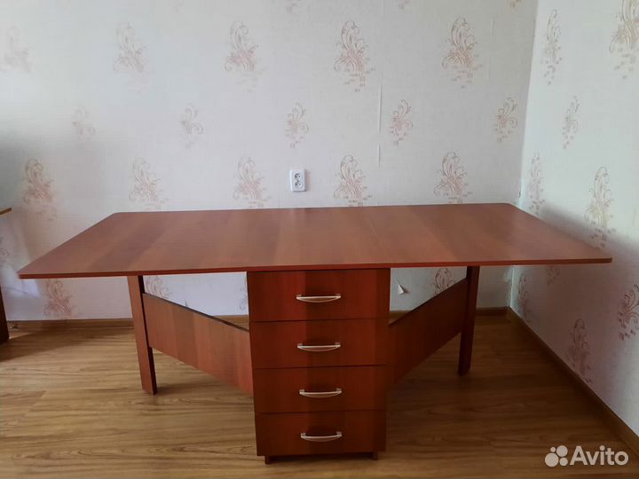 Стол- книжка