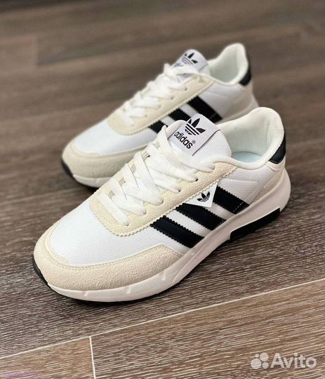 Мужские кроссовки Adidas черно-белые