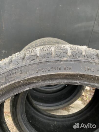 Triangle Snowlink TWT02 235/35 R19