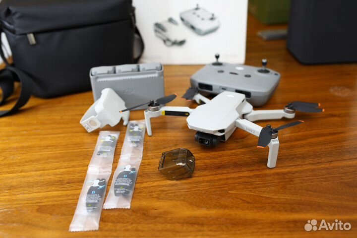 Квадрокоптер DJI Mavic Mini 2 Combo