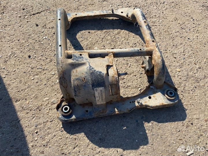 Подрамник АКПП Range Rover L322 5.0