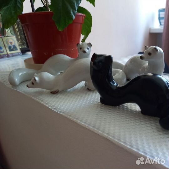 Фарфоровая статуэтка горностай СССР