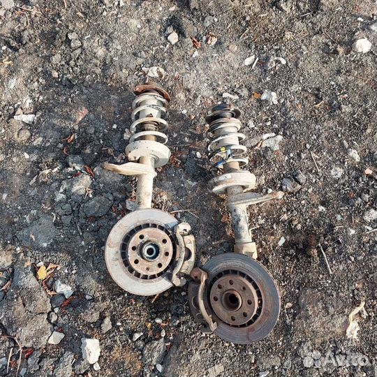 Стойка передняя правая/левая Daewoo Nexia