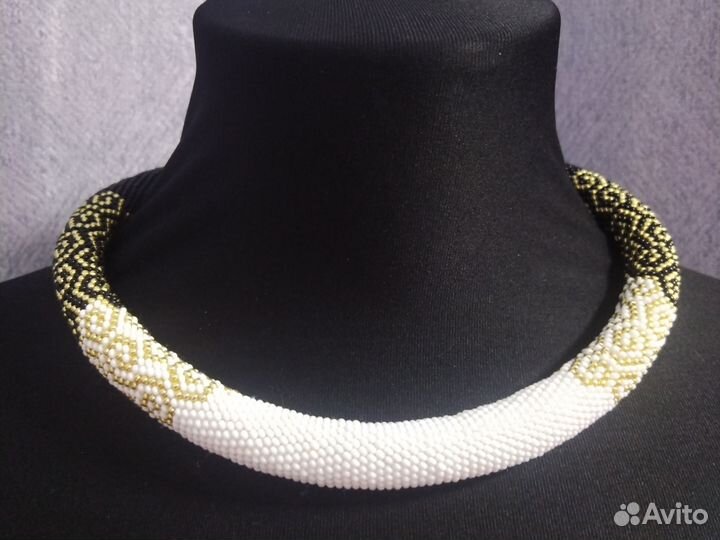 Ожерелье из бисера
