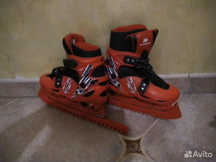 Коньки хоккейные