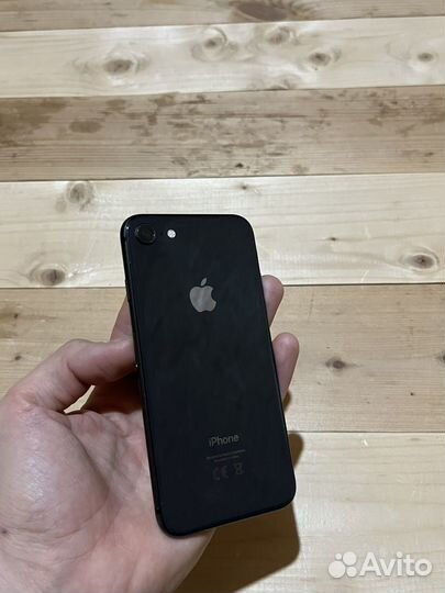 iPhone 8, 64 ГБ