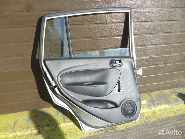 Дверь задняя левая Daihatsu mira, L250