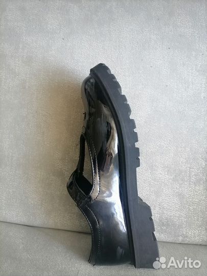 Туфли для девочки р-р 33 бренд Зара