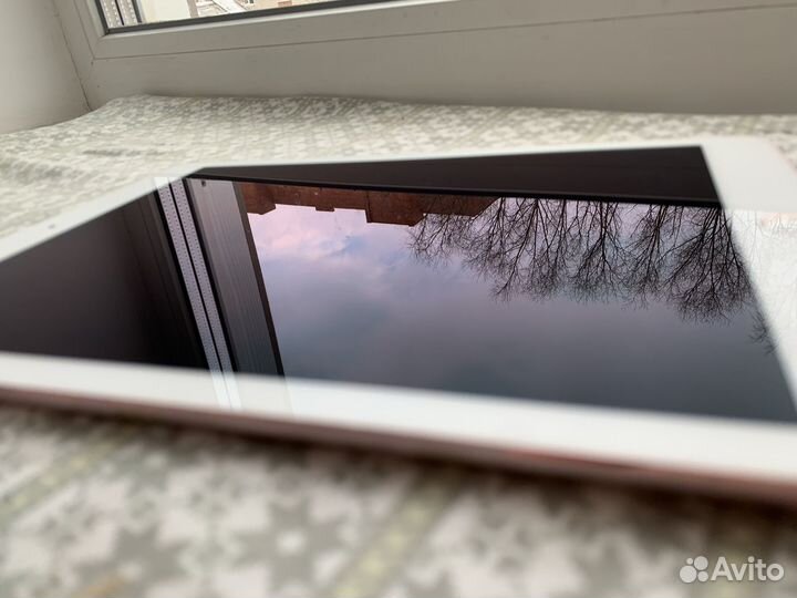 iPad pro 9.7 2016 32gb sim