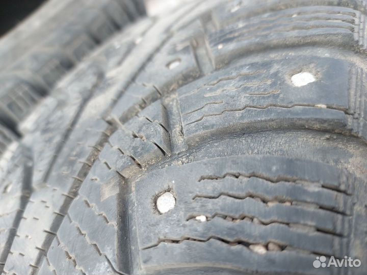 Nokian Tyres Hakkapeliitta 5 SUV 215/60 R17 100T