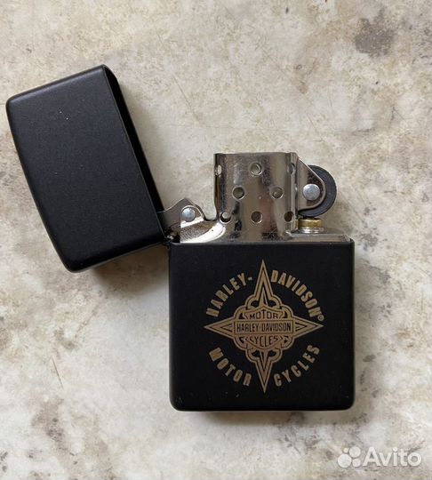 Коллекция зажигалок zippo