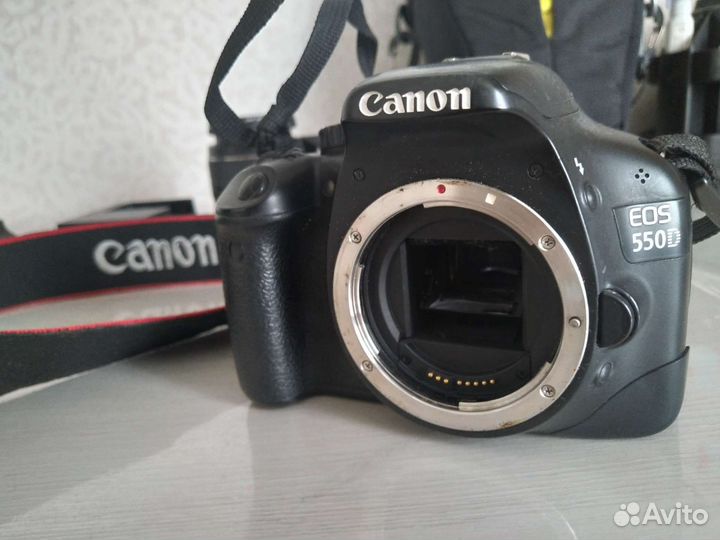 Зеркальный фотоаппарат canon 550d