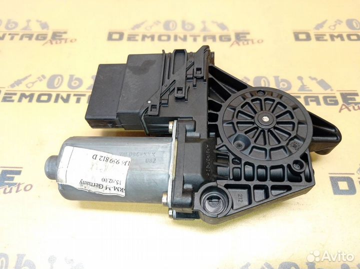 Моторчик стеклоподъёмника задний правый Passat B5