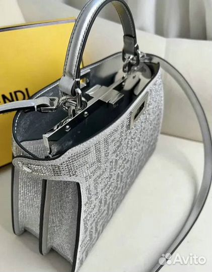 Женская сумка fendi