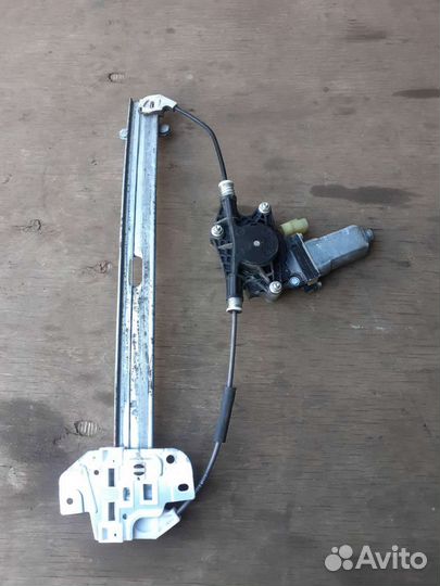 Стеклоподъемник задний левый Kia Rio 2