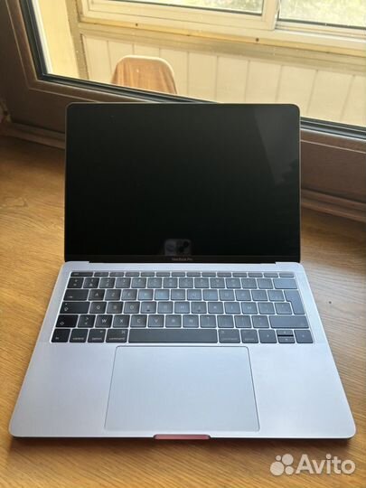 Apple MacBook Pro 13 2017 i5 256gb 8gb