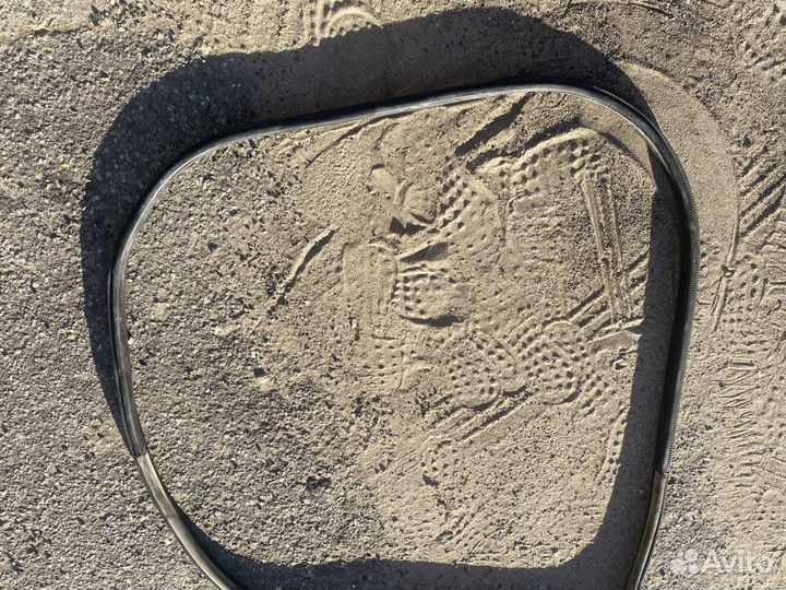 Уплотнитель передней левой двери Opel Vectra C