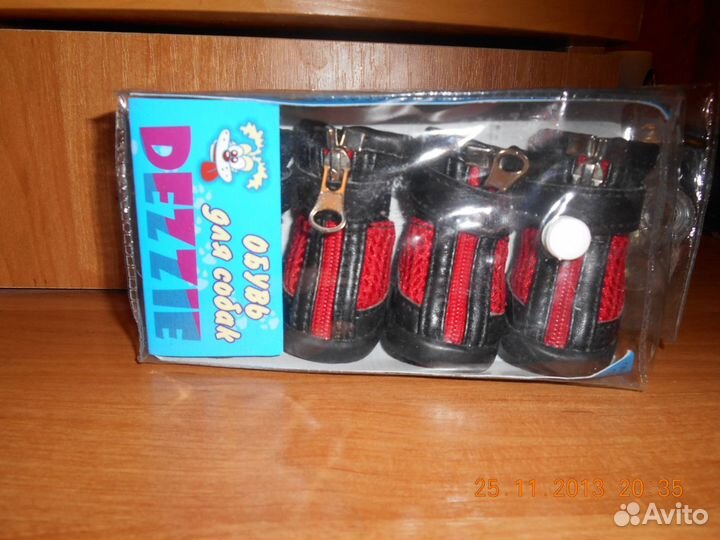 Обувь черно-красная для собак, размер 0 (3.50x3.0)