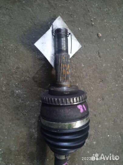 Привод правый на Nissan Primera P12 1.8