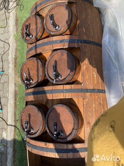 Бочка с кранами декоративная