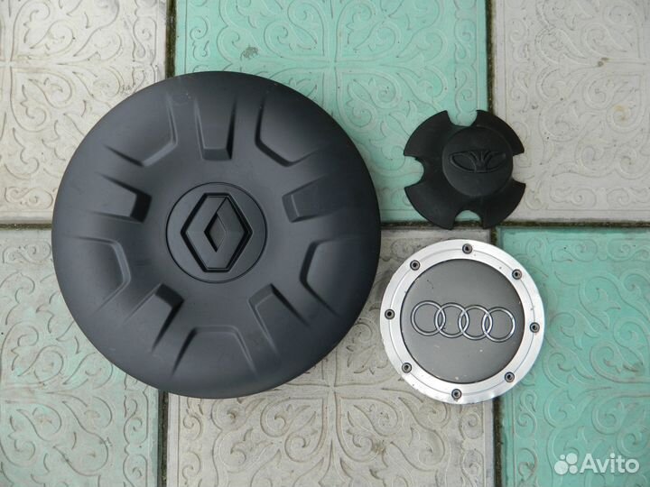 Колпачок литого диска