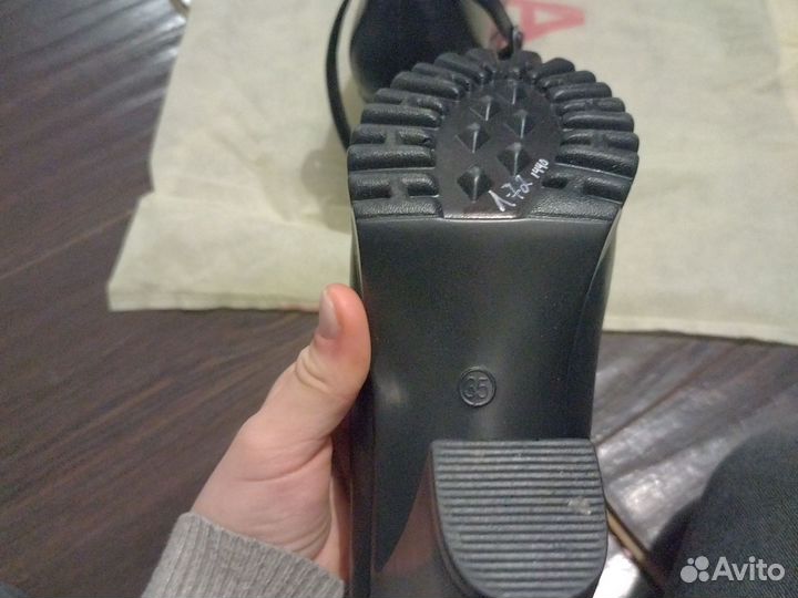 Туфли женские 35 размер новые