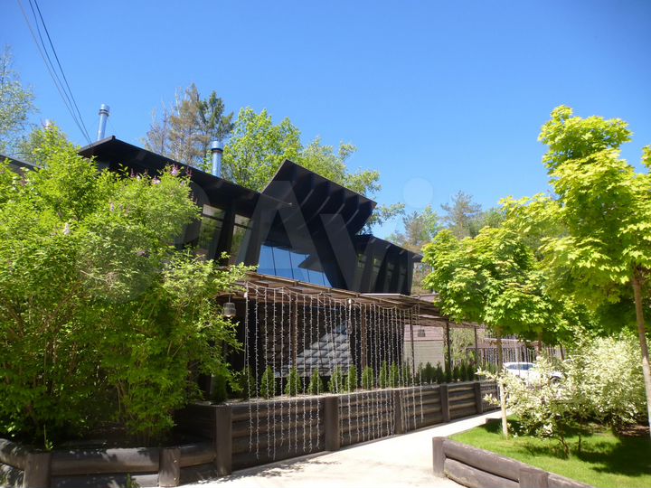 Коттедж 350 м² на участке 30 сот.