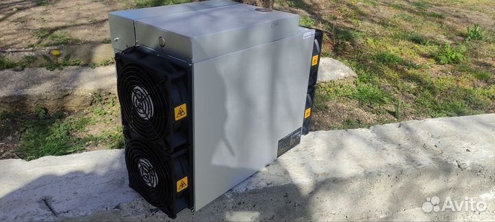 Asic майнер Bitmain Antminer М50,T21,S21 195 TH/s