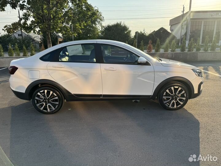 LADA Vesta Cross 1.8 CVT, 2024, 5 км