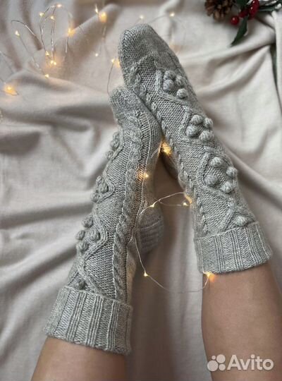 Шерстяные носки ручной вязки