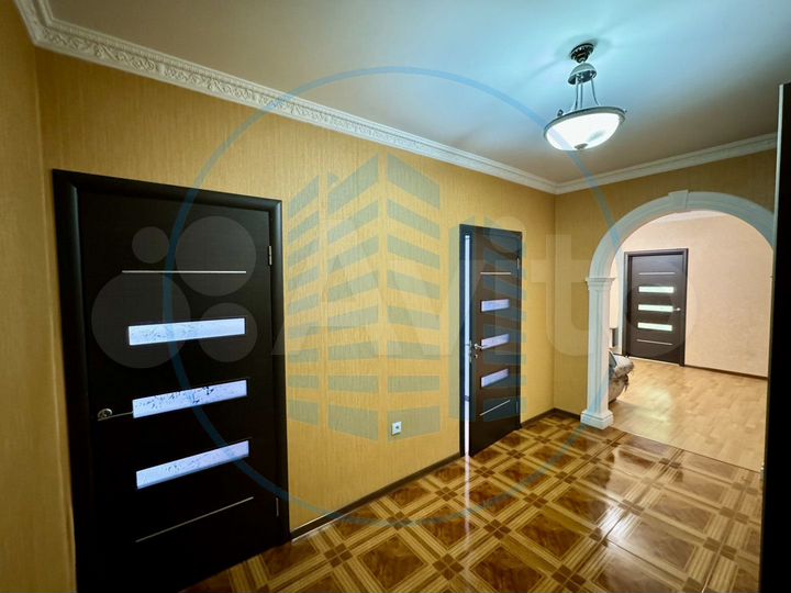 4-к. квартира, 90,1 м², 4/5 эт.