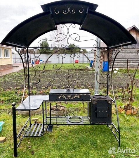 Мангал с крышей